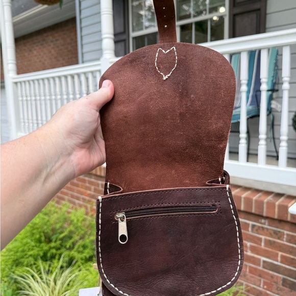 Berber Leather Handmade in Morocco Brown Leather Saddle Handbag NWT Crossbody - Picture 6 of 10